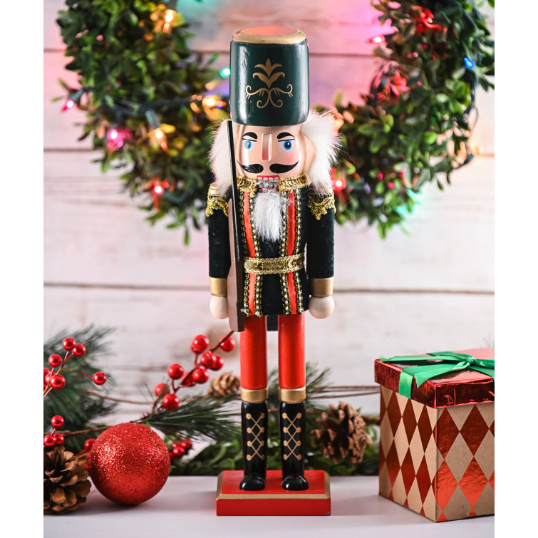 How to decorate on sale with nutcrackers